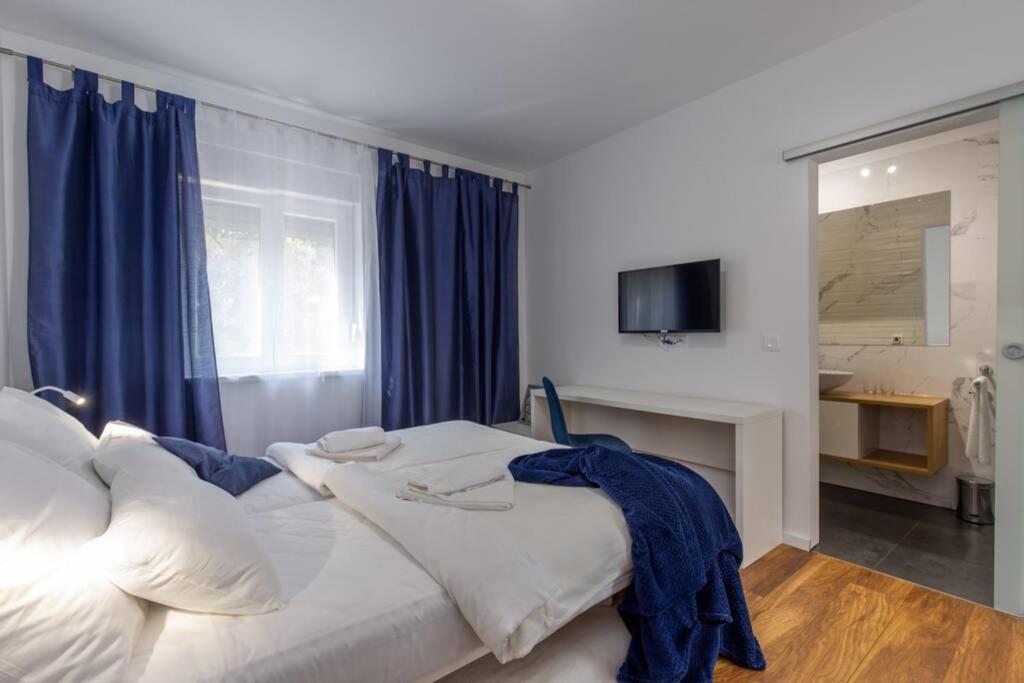Villa Aurus - Luxury 5 Bedroom Vir Kültér fotó